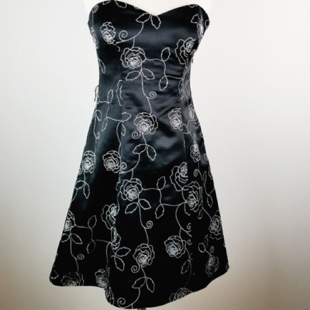 White House Black Market strapless dress